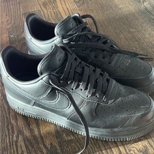Nike Air Force 1 all black, like new
